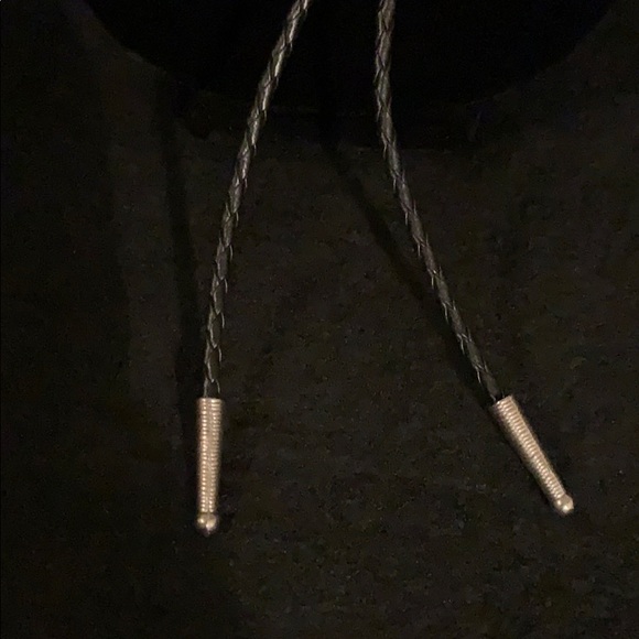 Bolero - Picture 3 of 5